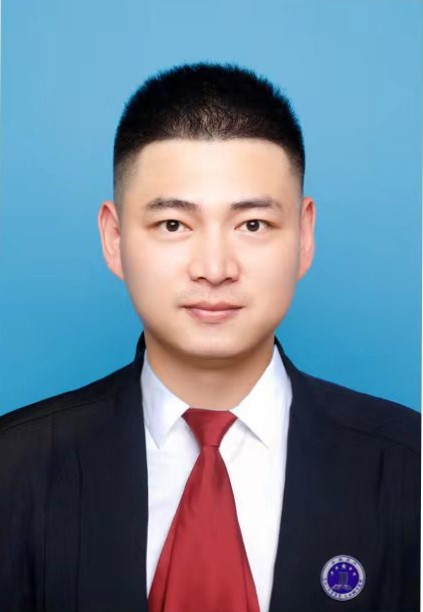 李坤律师